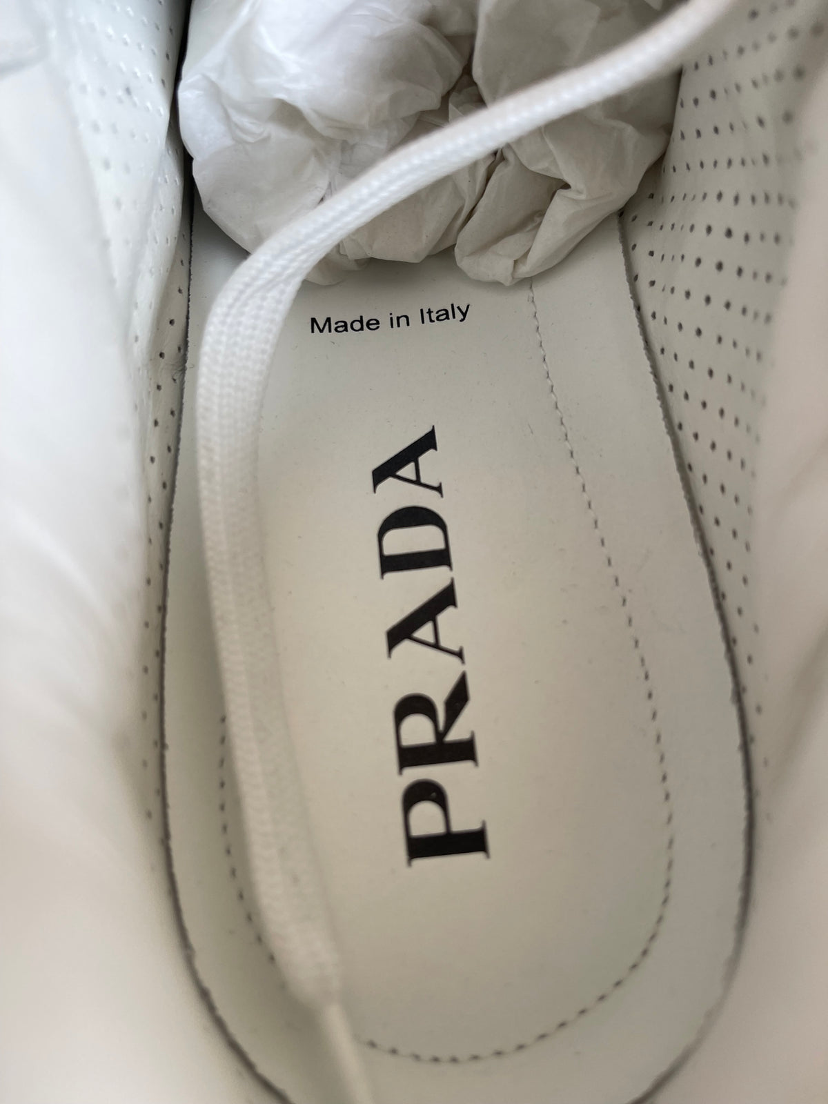 Prada prax01