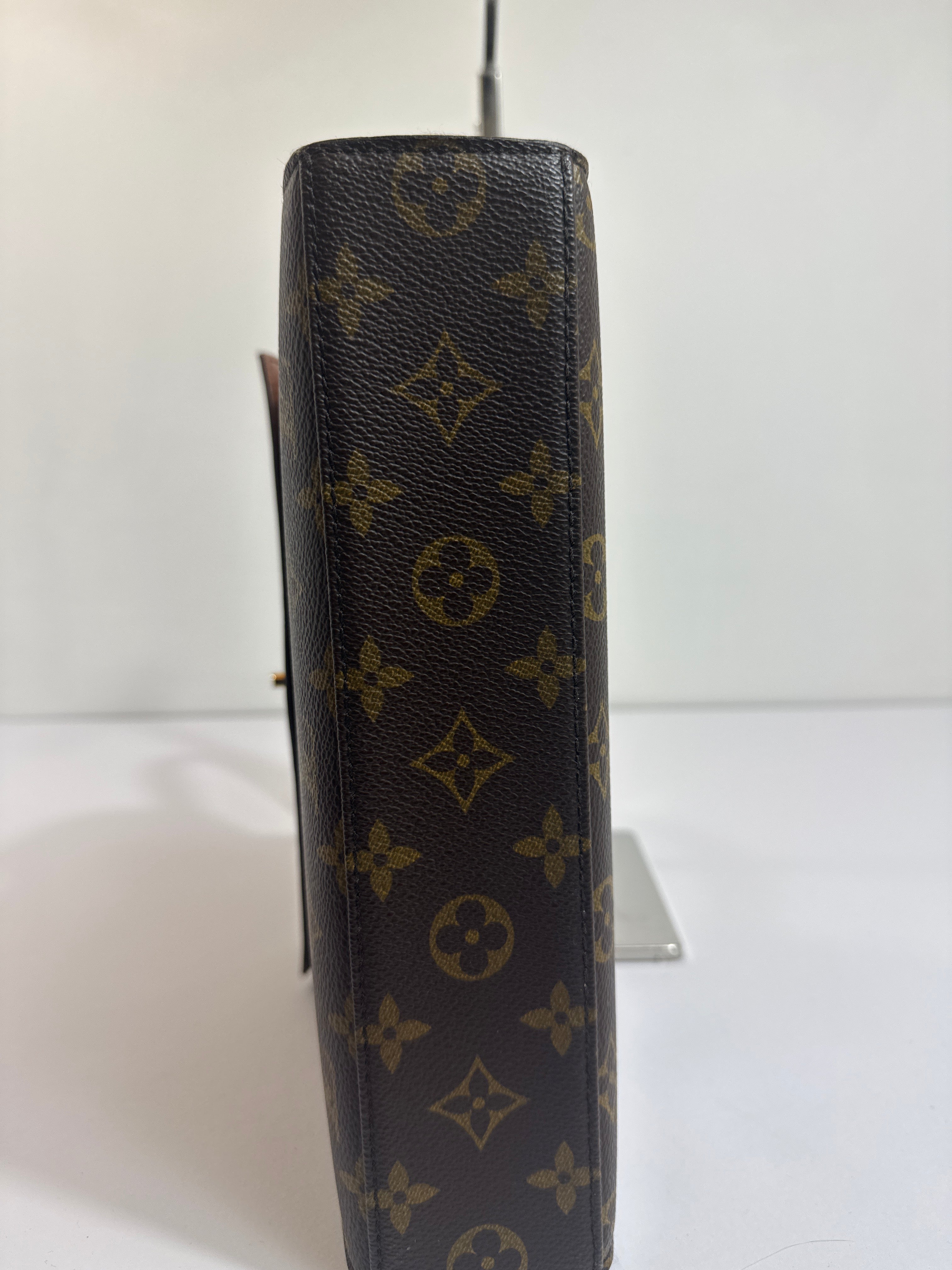 Louis vuitton malesherbes