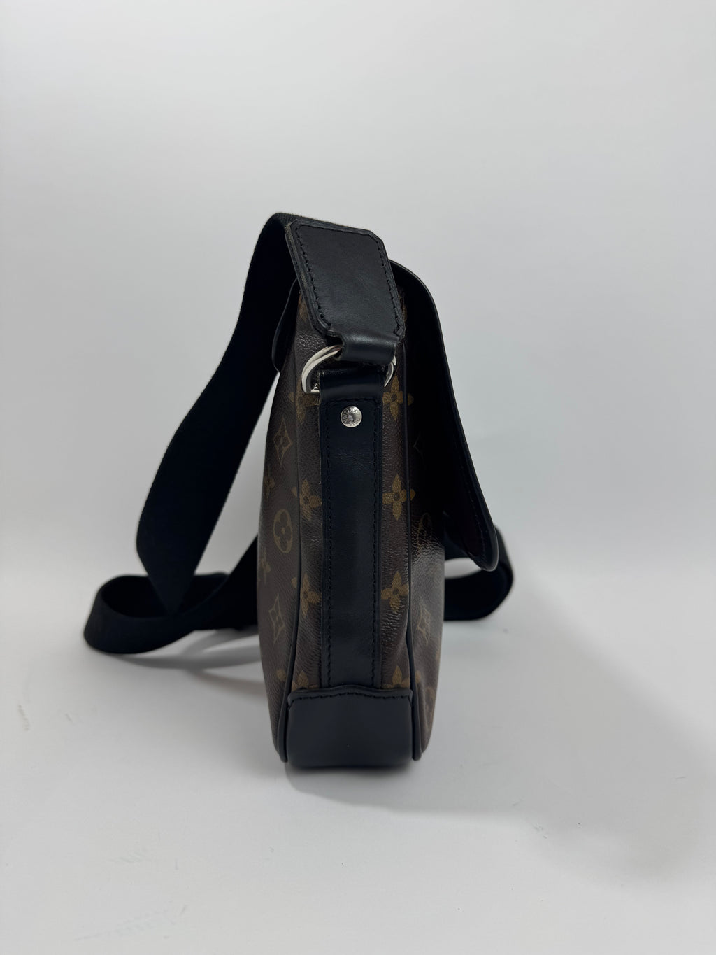 Louis vuitton macassar pm