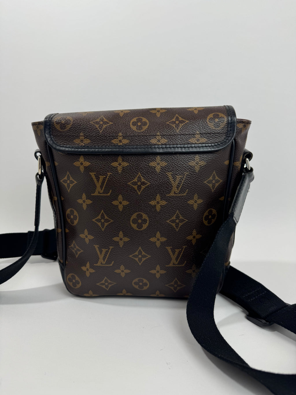 Louis vuitton macassar pm