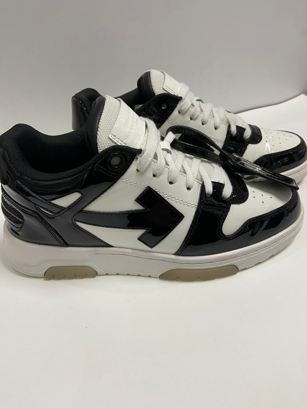 Off-white out of Office n39