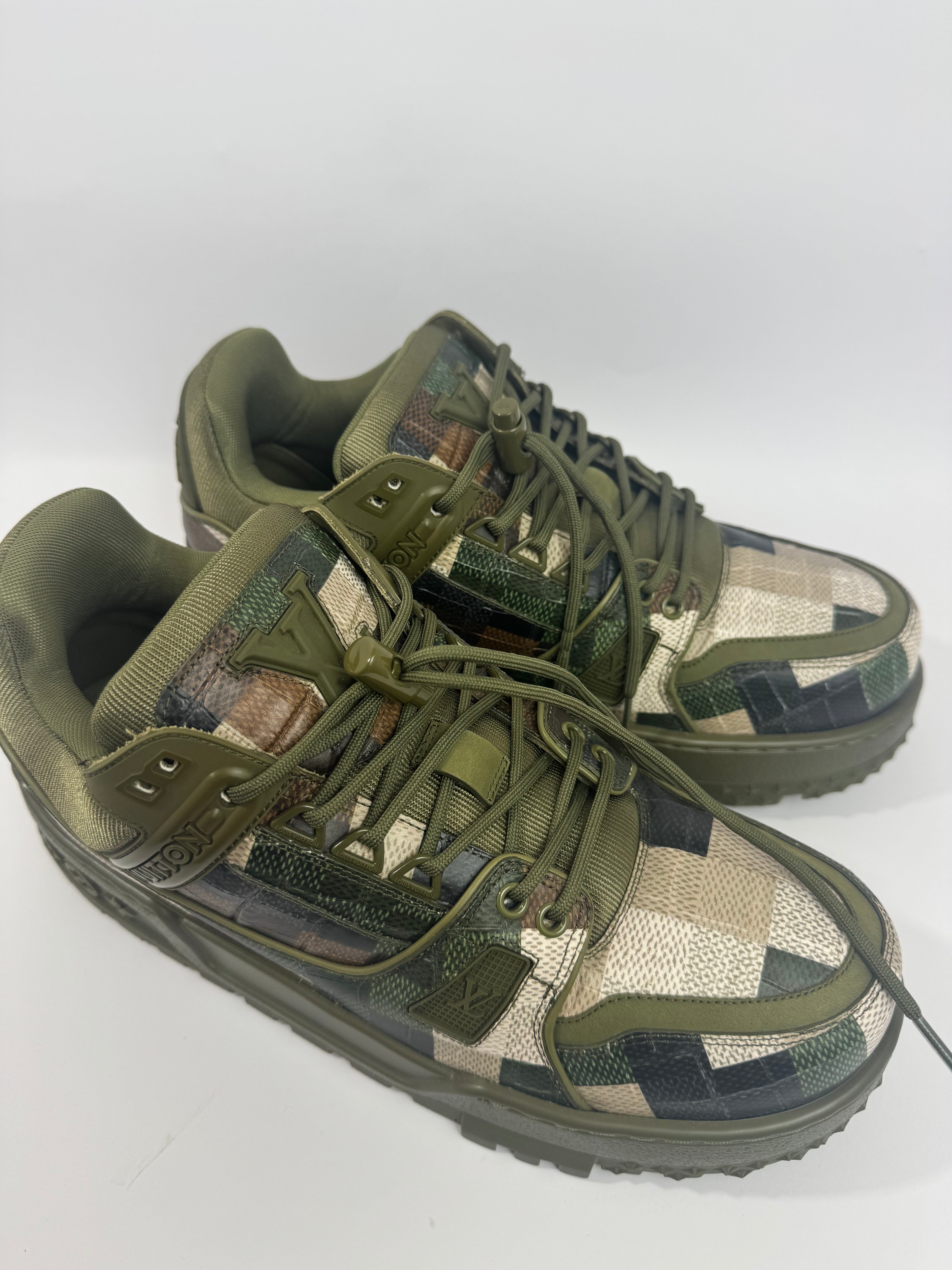 Louis vuitton trainer maxi